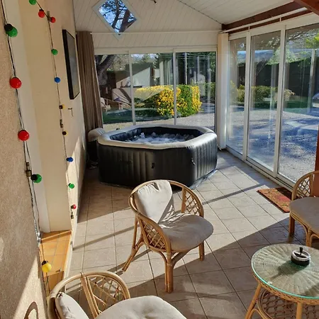 Maison 4 Pour 8 Personnes * Ségos